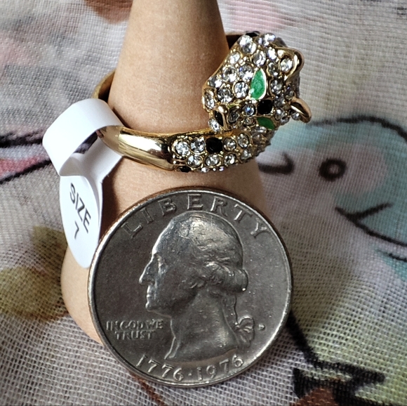 Leopard Cougar Panther Size 7 NEW Rhinestone Gold Tone Ring Green Enamel Eyes - Picture 6 of 6